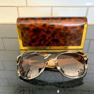 Sunglasses from Tory Burch!